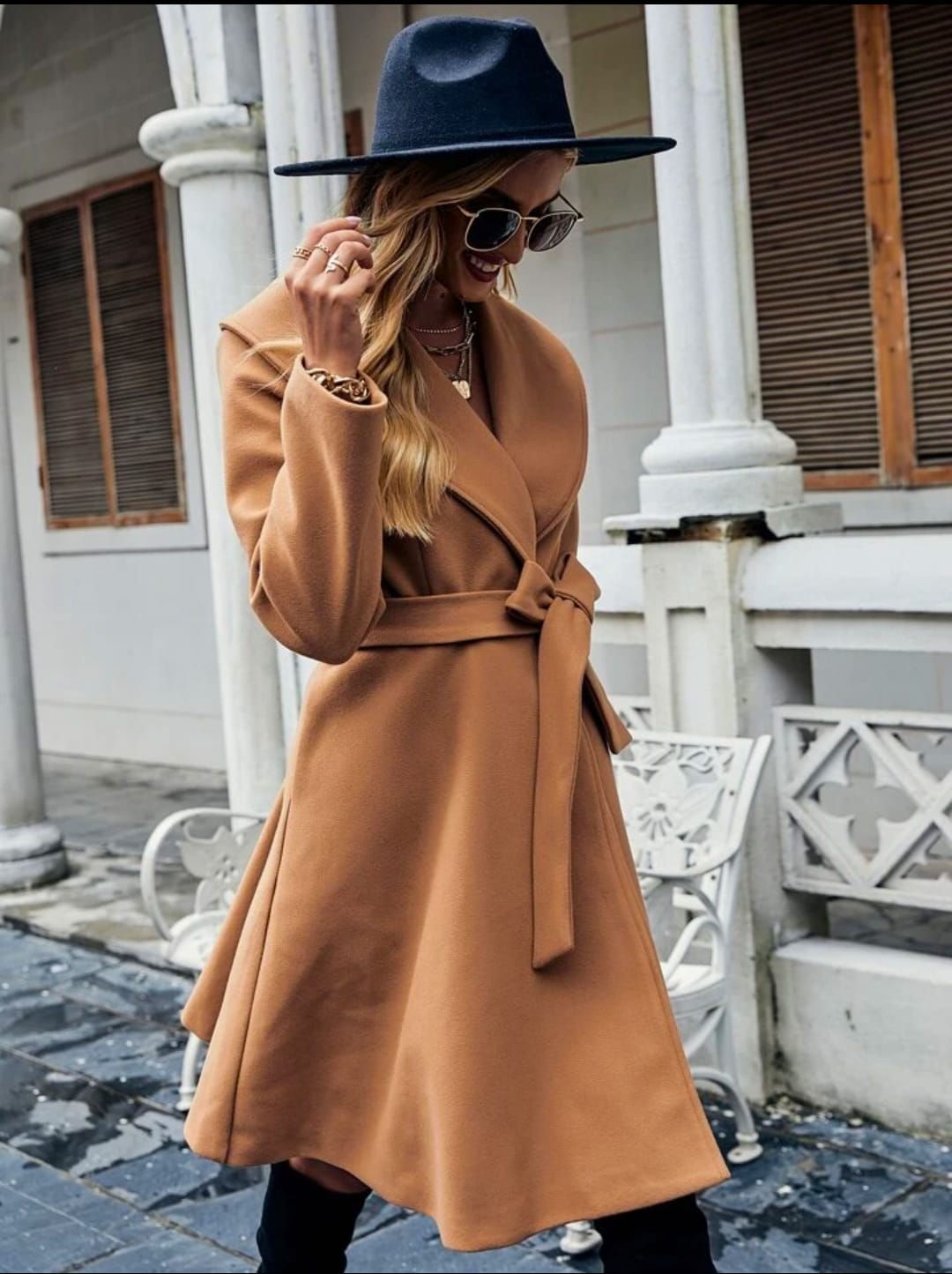 Wool coat for autumn and winter